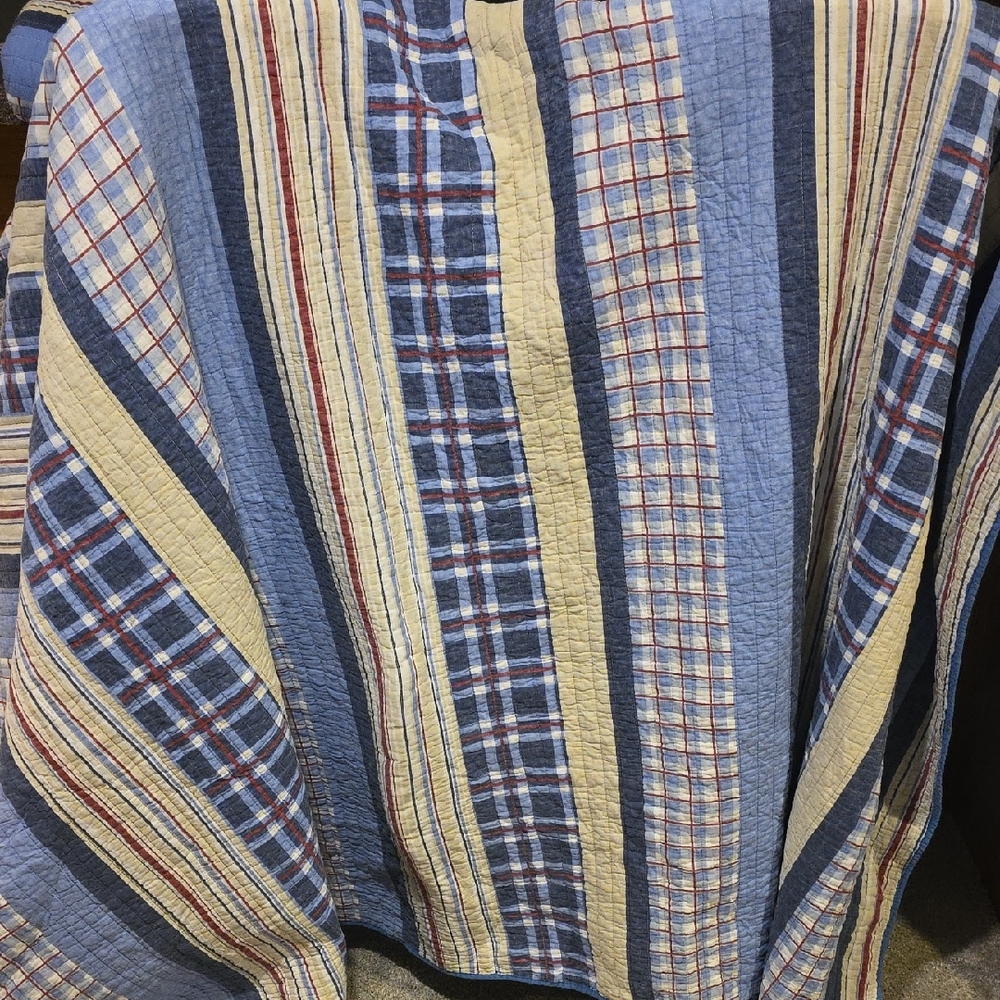 Striped and Plaid Quilt Blankets (Full and Twin)